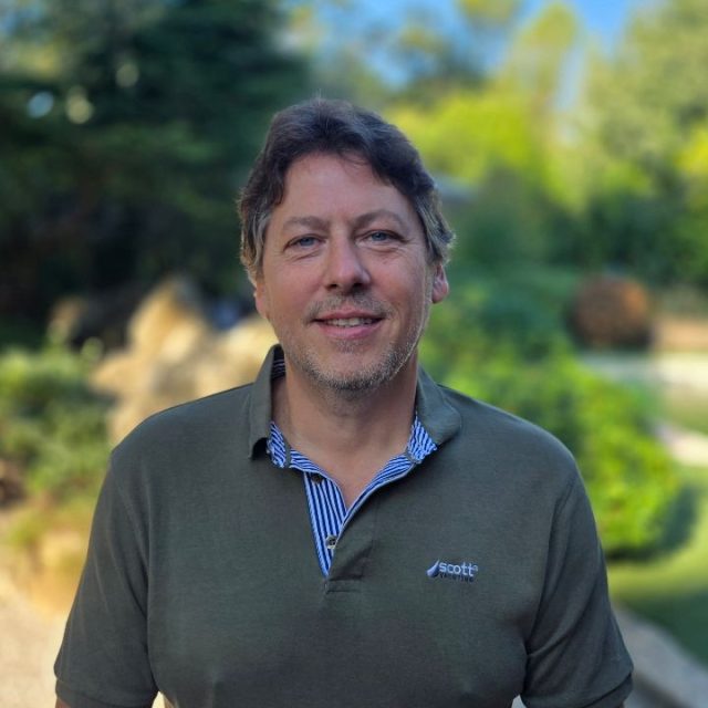 🎙️ Aujourd’hui, découvrez Mattéo SOLIMANDO, 56 ans.
Impliqué et sérieux, Mattéo souhaite mettre son sens de l’analyse et de l’organisation au service de La Roquette-sur-Siagne et de ses habitants.
💬 Dites-nous en commentaire ce que vous pensez de son engagement !
Notre Roquette Notre Avenir !
vie roquettane, engagement local, participation citoyenne, proximité avec les habitants, initiatives locales, dynamisme du village, actions locales, organisation, avenir de notre commune.