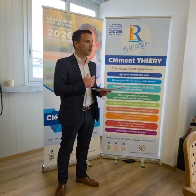 ☕️ Un café, des échanges, des idées concrètes.
Samedi, habitants de tous âges se sont retrouvés pour parler de l’aménagement de la Plaine.
Des discussions simples, sincères, et surtout utiles pour construire un projet qui ressemble vraiment à La Roquette.
Merci à toutes celles et ceux qui ont pris le temps de participer.
💬 Et vous, quelles sont vos idées pour l’avenir de La Roquette ? Dites-le nous en commentaire ou rejoignez les prochains rendez-vous.
Aménagement de la Plaine, La Roquette-sur-Siagne, démocratie locale, participation citoyenne, jeunesse, seniors, projet communal, élections municipales 2026, échanges habitants, avenir de la commune.